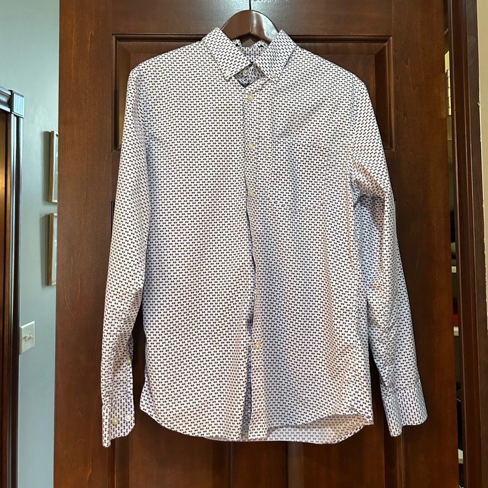 Banana Republic Men's White Geometric Shirt size M